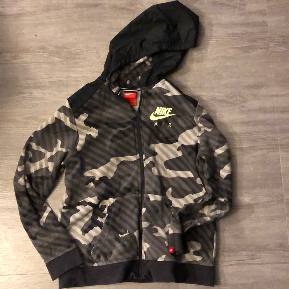 Kids Nike air camouflage zip up hoodie size xl